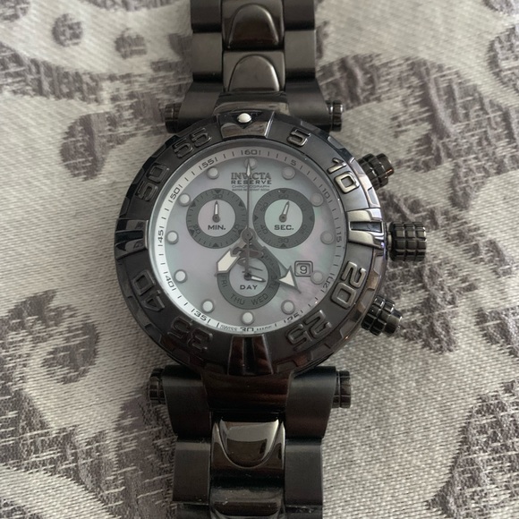 invicta sub